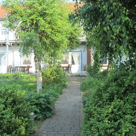 Apartment Near The Sea In